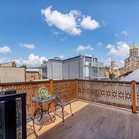 Iris Hotel Tbilisi Eksteriør bilde