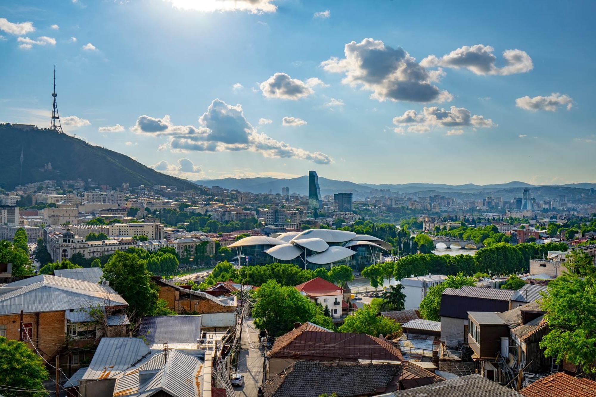 Iris Hotel Tbilisi Eksteriør bilde