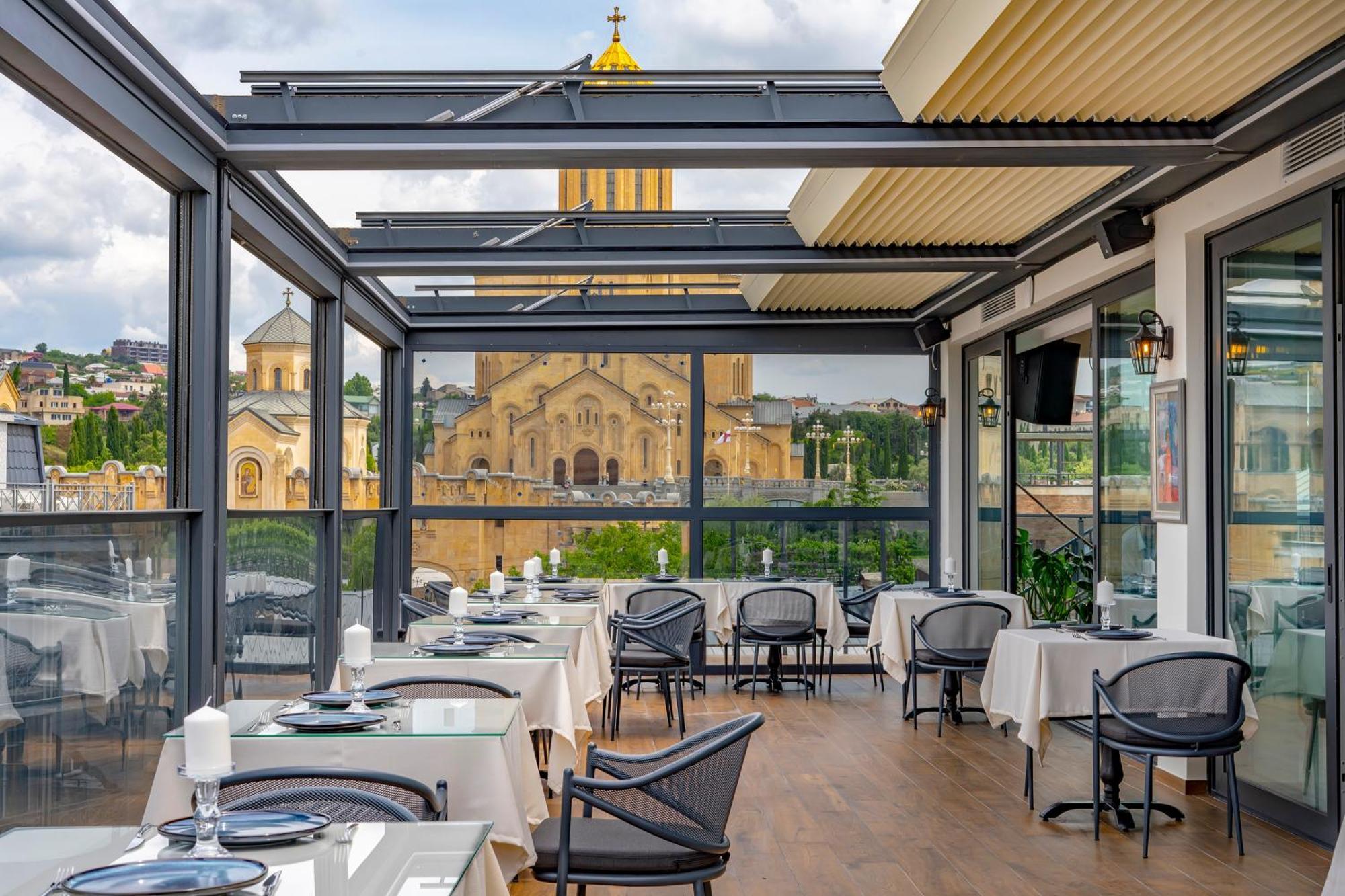 Iris Hotel Tbilisi Eksteriør bilde