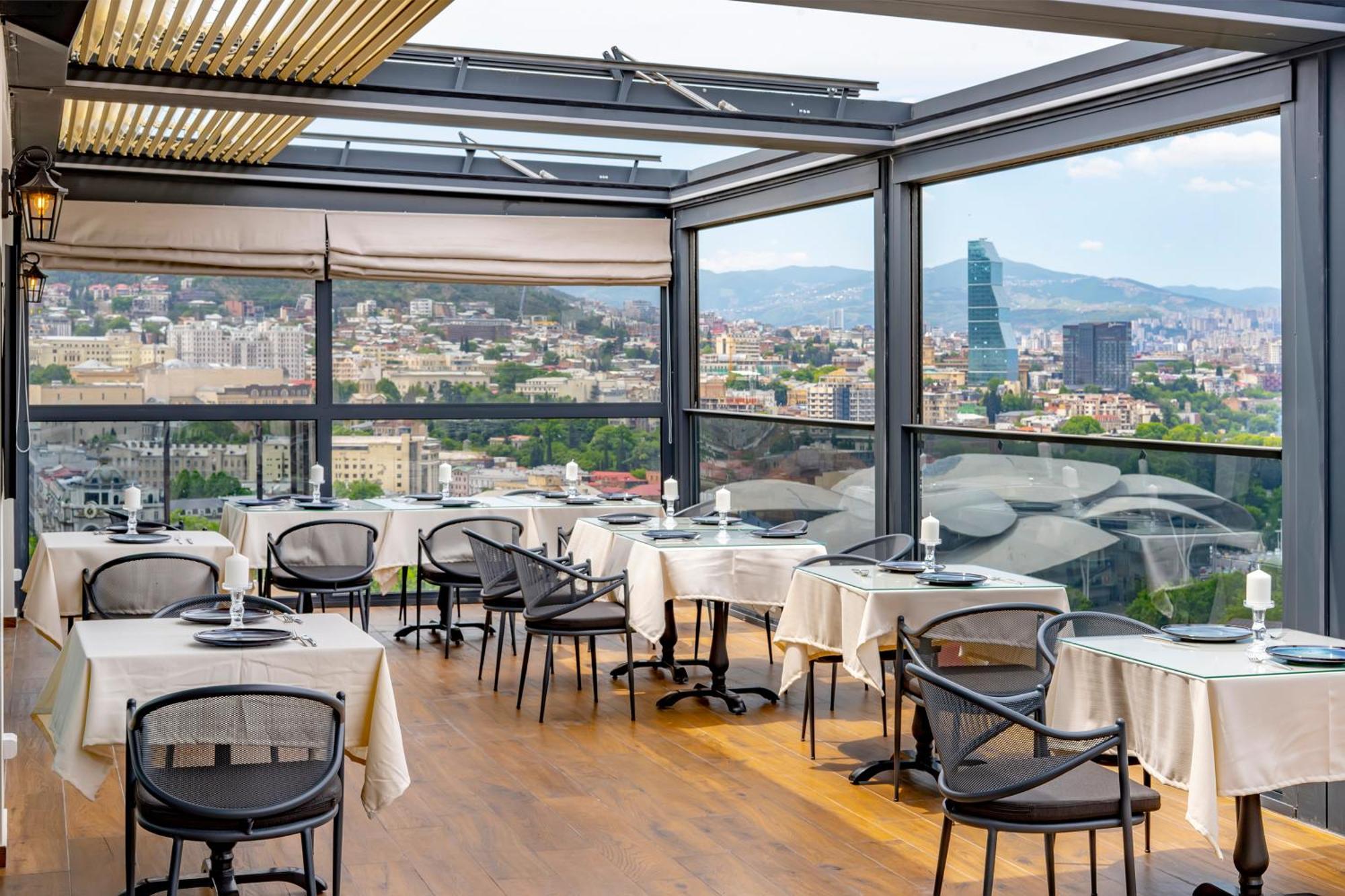 Iris Hotel Tbilisi Eksteriør bilde