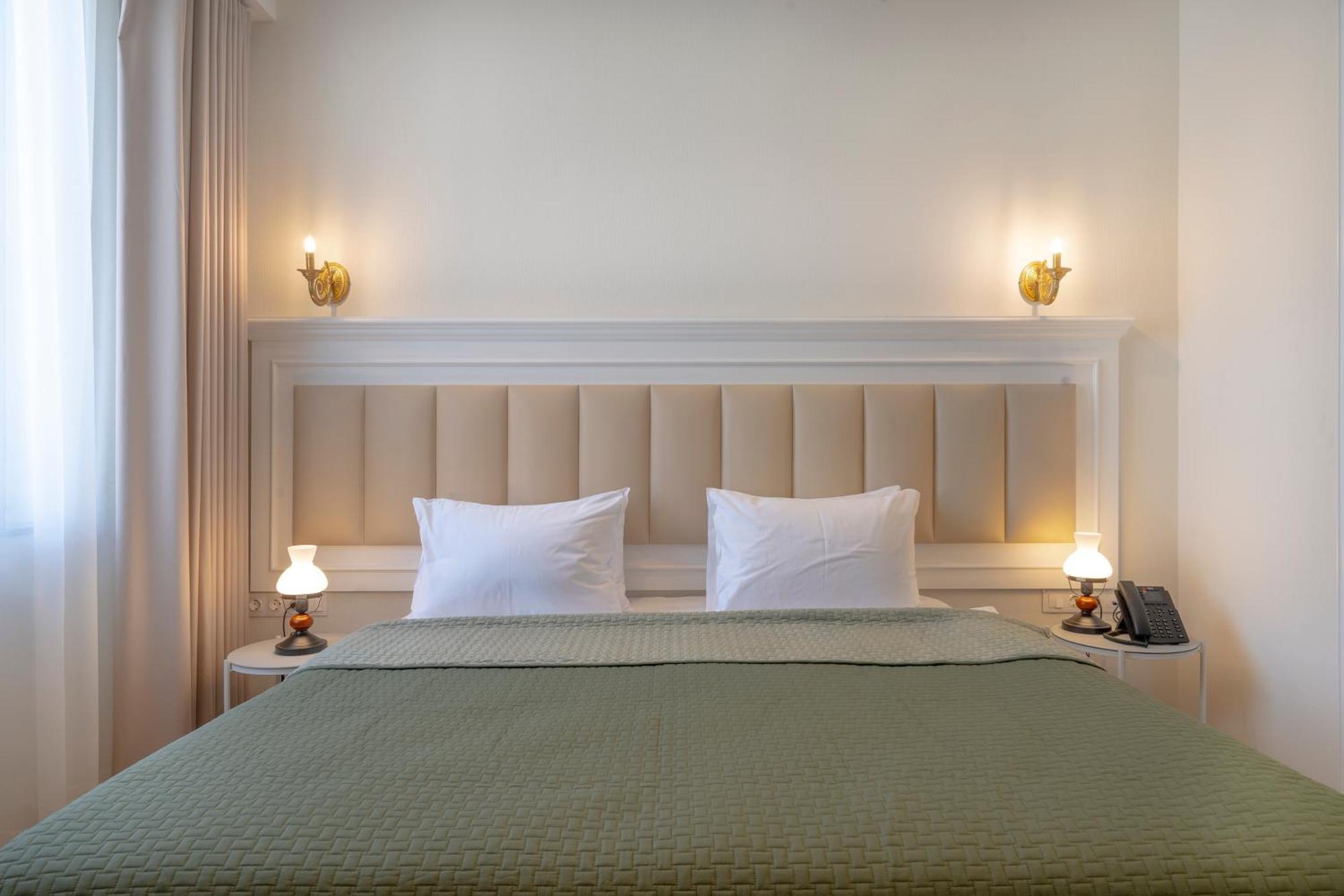 Iris Hotel Tbilisi Eksteriør bilde